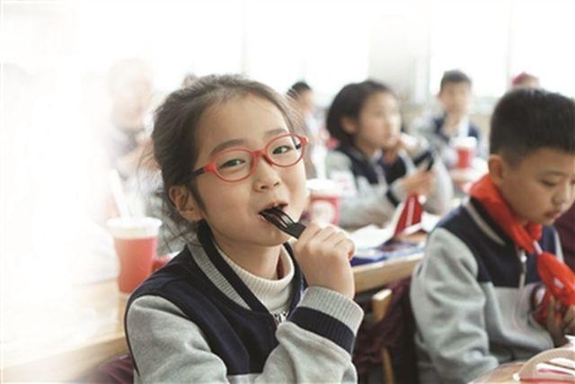 南京小学生佛系神作文走红:引发关于孩子教育